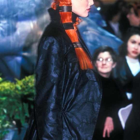 CHRISTIAN DIOR JACKET BOUTIQUE BY JOHN GALLIANO (FALL-WINTER 1998 COLLECTION) - Picture 15 of 16